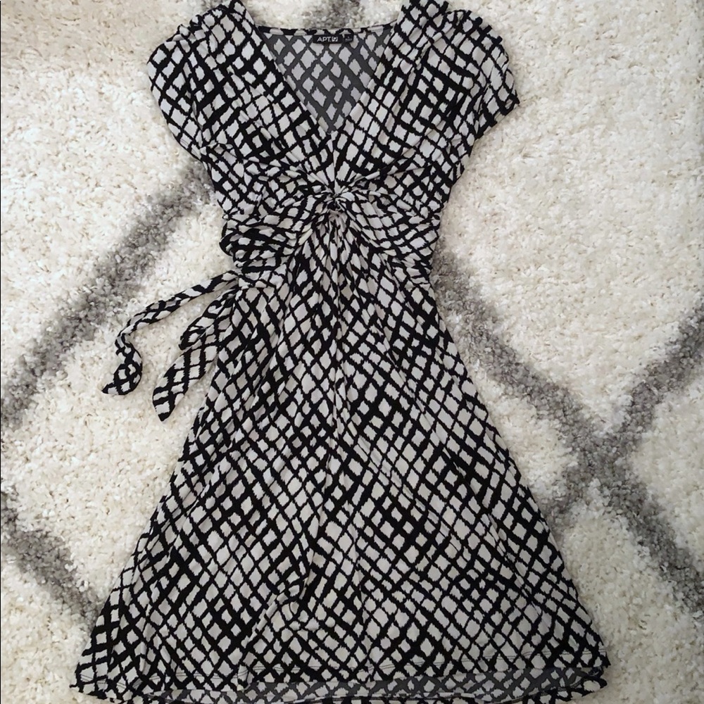 Women’s Large Apt. 9 Black and White Dress